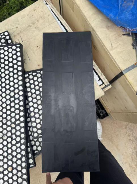 Magnetiskt slitfóður