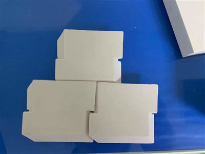 KERAMISKT FÓÐUR VIÐ LÁS SNIÐGEVING